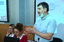 Профессор ФИПН С.А. Некрылов и магистрантка М. Дунаевская приняли участие в межвузовской панельной дискуссии «Томск – в тылу как на передовой